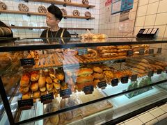 面包甜点陈列柜-81BAKERY(大学路店)