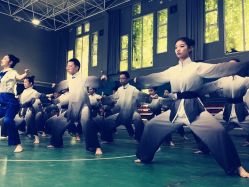 -尚美霓裳晚礼服·合唱服·舞蹈演出服租赁定制