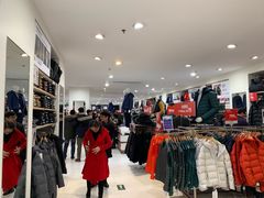 -优衣库(重庆星光时代广场店)