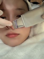 -颜蕾医美黄金微针水光美肤玻尿酸抗衰中心