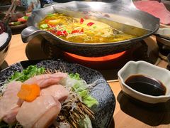 -湊湊火锅·茶憩(杭州湖滨银泰in77店)