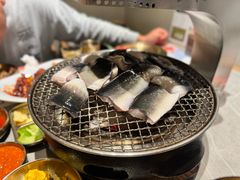 -草家酱蟹炭火烤肉店(珲春南路一店)