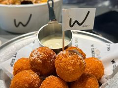 -W COLLECTIVE  DESSERT SHOP