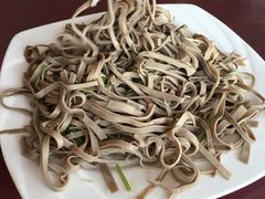-溢心园香河肉饼总店