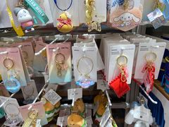 -名创优品(广州萝岗万达广场店)