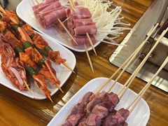 -哈尔滨小酒馆·鲜肉现穿自助烧烤(康新花园店)