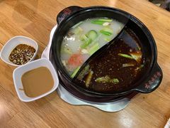 -袁记串串香(泉水轻轨站店)