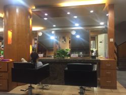 -水灵珑美容造型中心