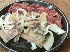 -小志家.鲜牦牛肉牛杂火锅野生菌汤锅