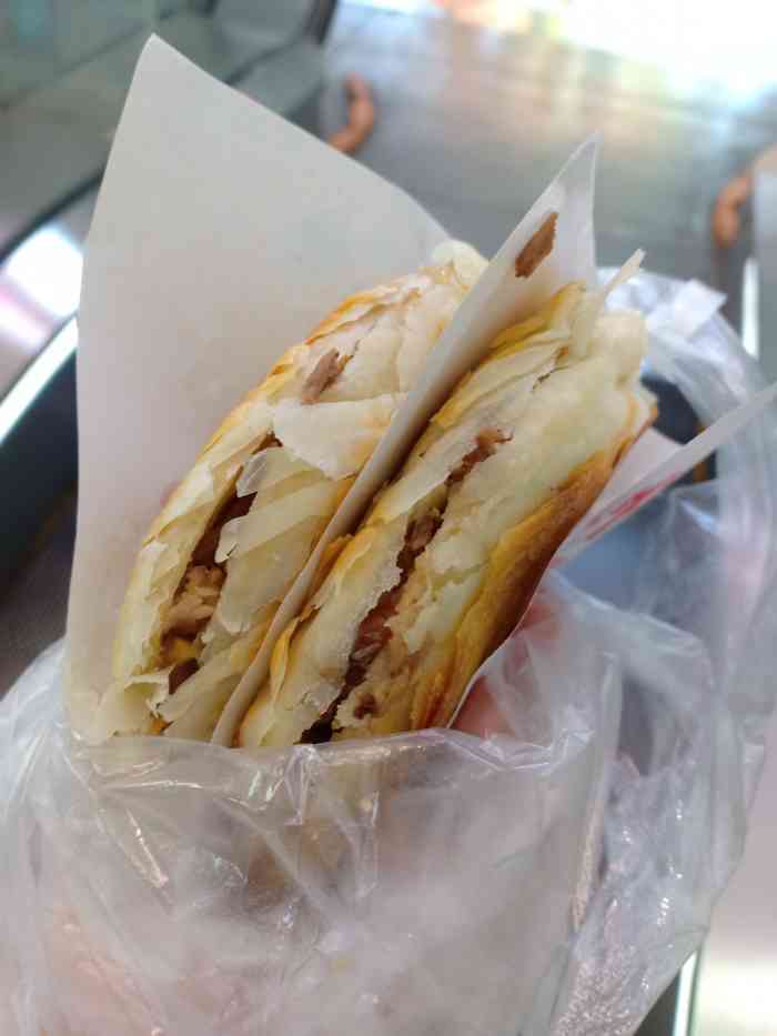 张兴邦擀面皮肉夹馍高铁圆融店