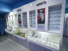 -提一眼镜·蔡司·依视路(小寨店)