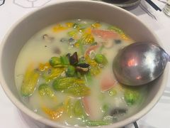 -客家大院·非遗赣南客家菜(郁孤台店)