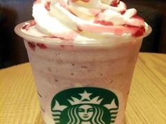草莓星冰乐-星巴克(福州三坊七巷店)