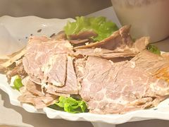 -伴山牛贵州黄牛肉火锅·苗疆非遗艺术餐厅(上海首店)