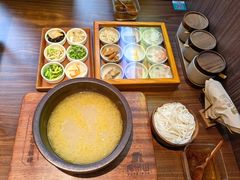 -良米山·云南野生菌过桥米线(上海首店)