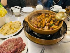 -胡须佬鸡煲四季火锅店(石厦西村直营店)