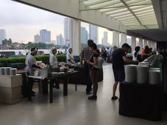 -曼谷湄南河畔华美达广场酒店