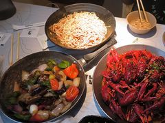 -巴厘龙虾·榜首油焖大虾(音乐学院·沿江酒馆店)