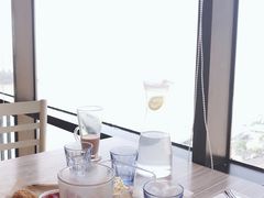 靠窗位-必胜客(海滨店)