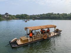 -茅山东方盐湖城景区