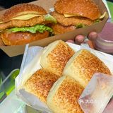 南宁新店｜是30天早餐不会重样的烘培店一枚呀[色]