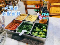 -四川小胡子海鲜(丁村万人海鲜广场店)