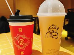 -喜茶(迪士尼小镇·平行宇宙店)
