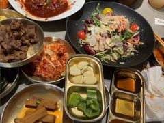 -草家酱蟹炭火烤肉店(珲春南路一店)