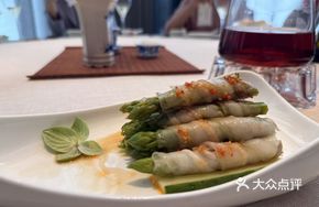 Garlic Sauce Wrapped Pork with Bamboo Shoots