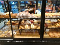 面包甜点陈列柜-皇冠幸福里动物奶油生日蛋糕(万达店)