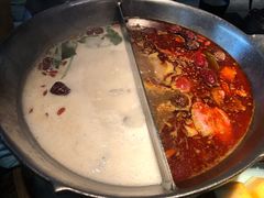 -湊湊火锅·茶憩(新中关购物中心店)