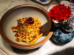 敲糖棒棒鸡-辛香汇·现炒川菜(淮海路百盛店)