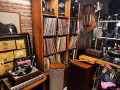 -席娜卡琳火车铁道夜市