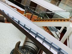 -上海滴水湖皇冠假日酒店