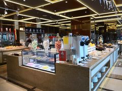 自助取餐区-大中华希尔顿酒店-念自助餐·嗨啤·小龙虾