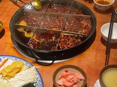 -周小明火锅(黑金冠社区店)