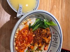 -陇上秦轩西安biangbiang面(朝龙汇店)