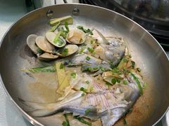 文蛤蒸鲳鱼-蓝珊瑚蒸汽海鲜餐厅(龙奥店)