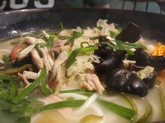 -蒙小妹骨汤饭.米线(新光路店)