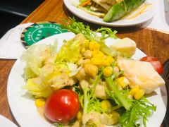 -百年港湾奥特莱斯(香炉礁店)
