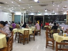 大堂-红色湘菜馆(春风店)
