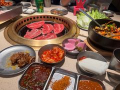 -蚂蚁洞·烤肉大营地(上海静安大悦城店)