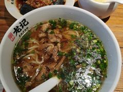 -湘人龙记老长沙米粉(鸟巢店)