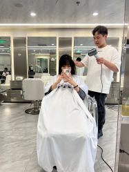 -简法造型·品牌形象店