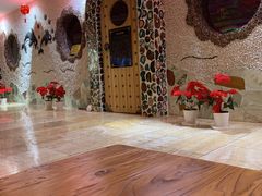 -碧中海汤泉汗蒸酒店