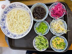 老北京炸酱面-门框胡同百年卤煮(新街口店)
