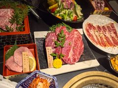 -山川小町·极番烧肉(新地假日广场店)