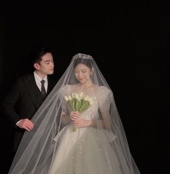 -雪中彩影婚纱摄影·微光艺术中心