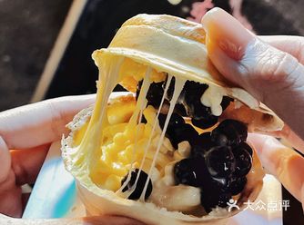 中山博览中心夜市台湾手工车轮饼
