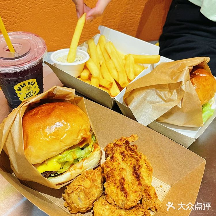 东莞| 比巨无霸还大的汉堡包，吃完饱一天